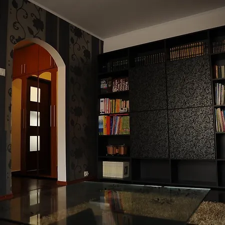 Train Station Apartment *